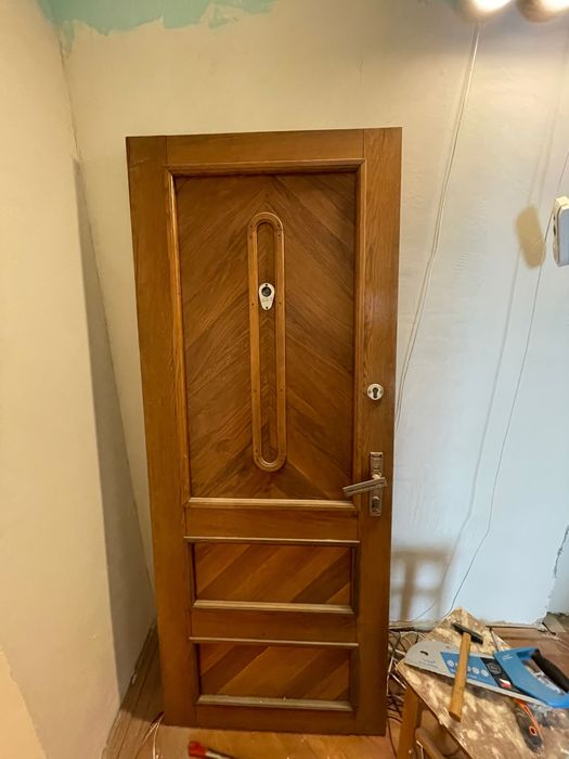 Donez usa intrare lemn masiv