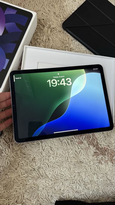 Срочно продам  Ipad air 5