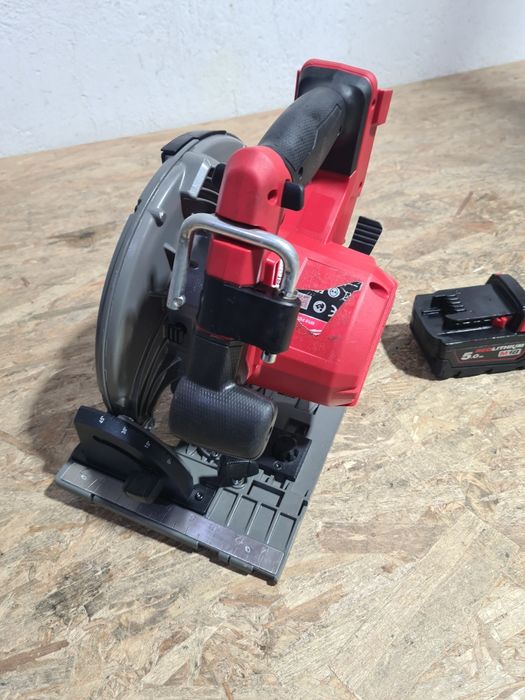 Circular Milwaukee M18 FCSG66