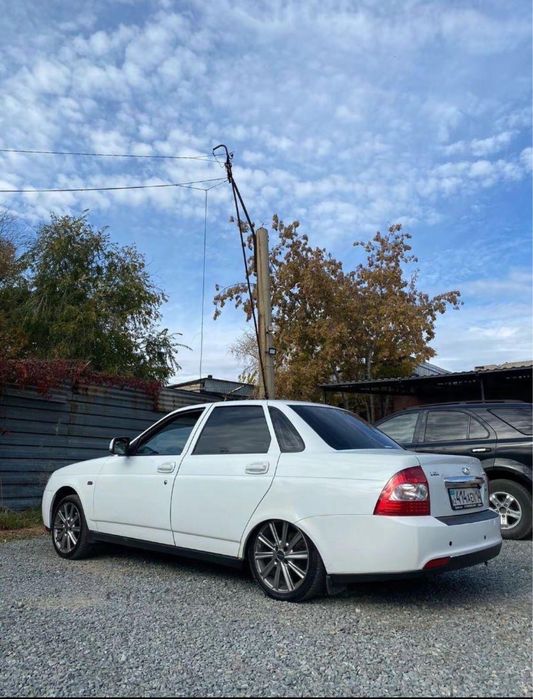 Продам Приору 1.