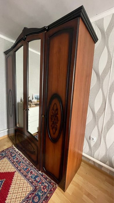 Продам белорусский шкаф+кровать