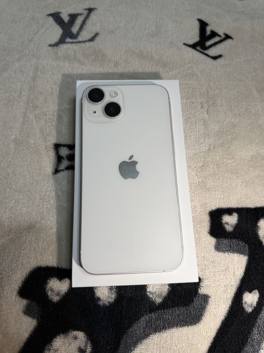 Продам IPhone 14