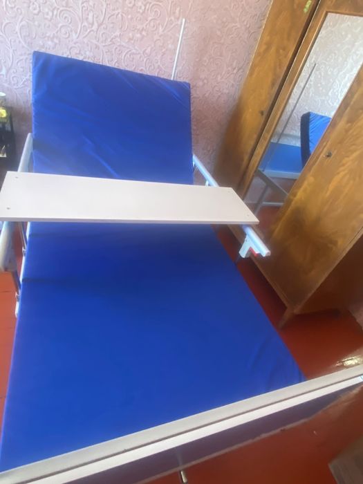 Кровать для лежачих больных