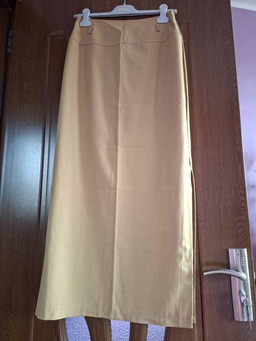 Vând Fustă Damă Lungă Mărimea 38