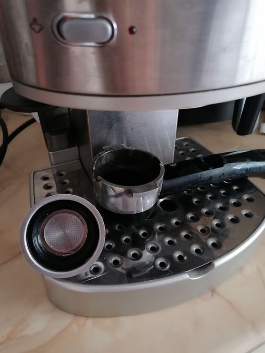 Aparat de cafea DeLonghi