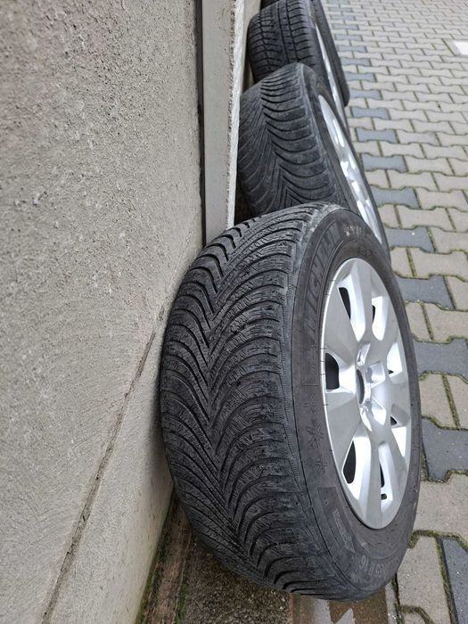 Roți complete Audi 225/55 R16