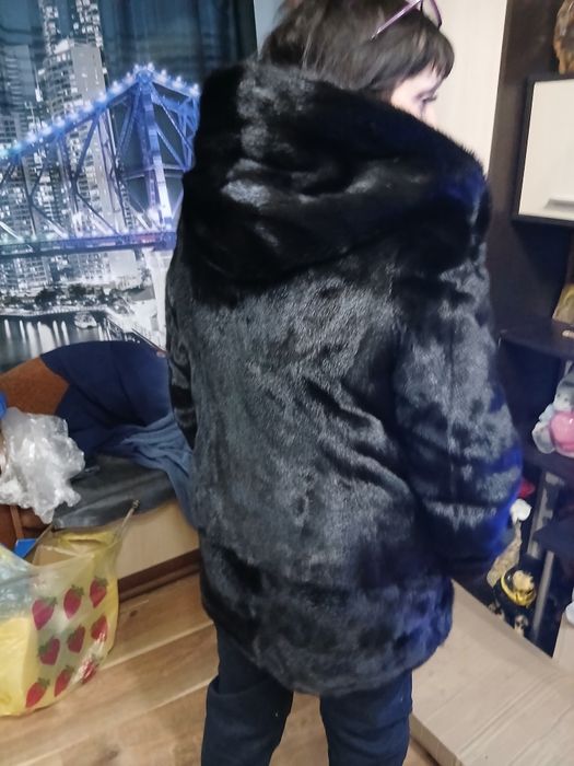 Продам норковую шубу