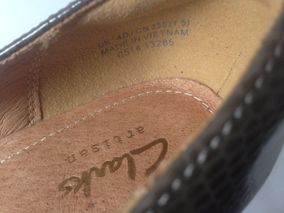 Pantofi Clarks, marime 37, piele. noi cu eticheta,