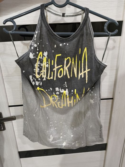 Стильные маечки женские