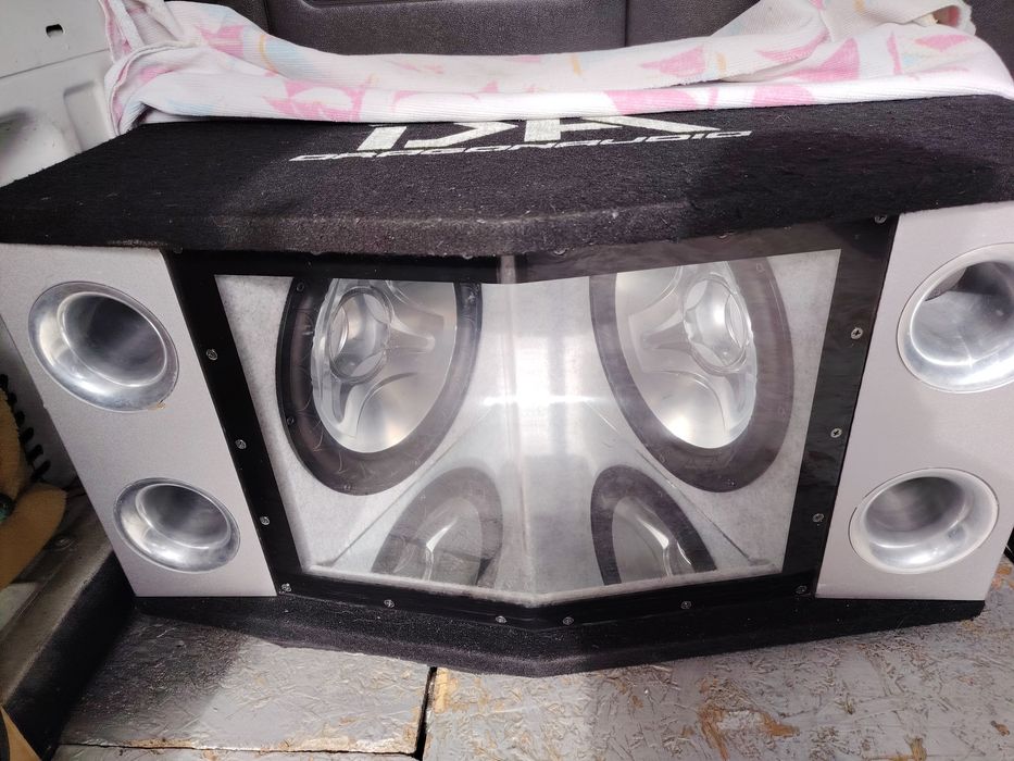 Vând subwoofer auto