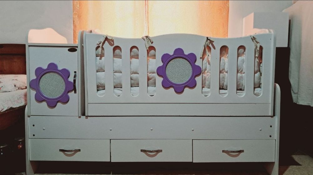 Детский шифоньер и карават