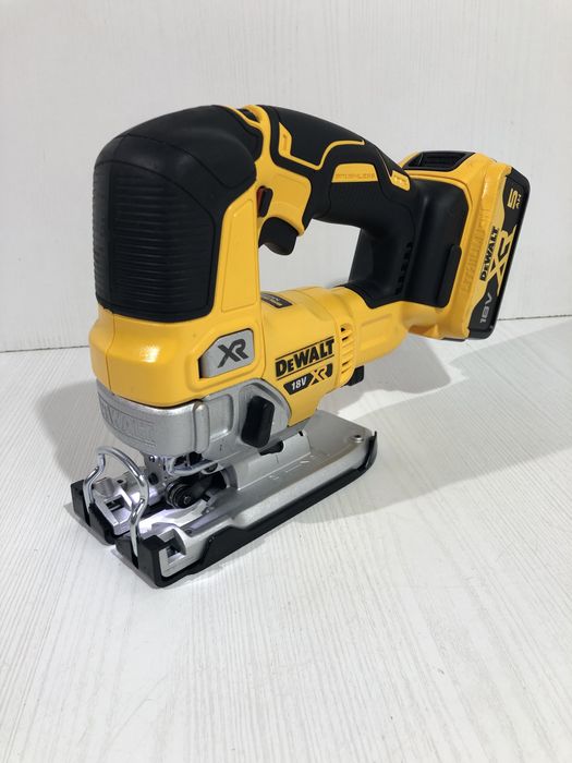 Pendular Dewalt DCS 334