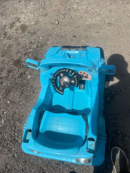 Машинка на аккумуляторе