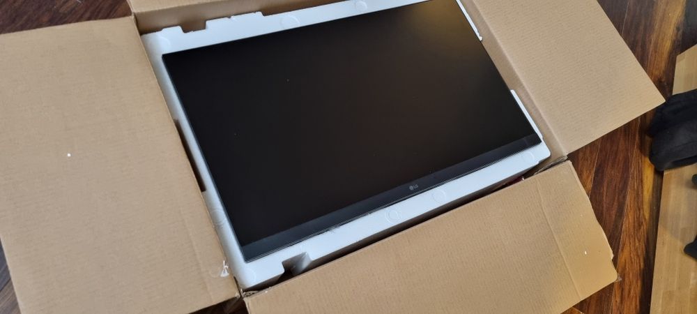 Геймърски монитор LG 32GP850-B 31.5", IPS, QHD 2560 x 144