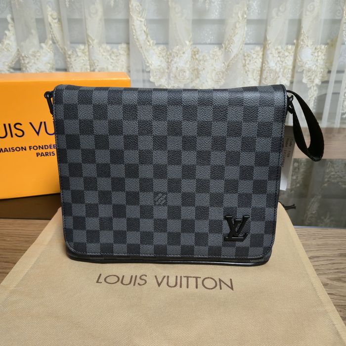 Стилна мъжка чанта