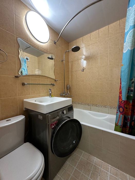 Сдается в аренду квартира (госпитальный рынок) 3/4/4 ,100кв,м