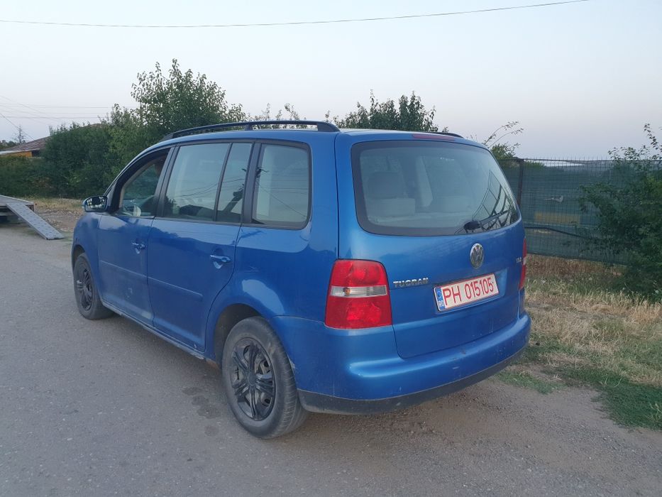 Dezmembrez Touran 1.9