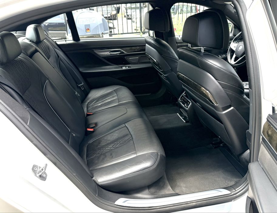 BMW 750i xDrive (G11) M Sport 450hp