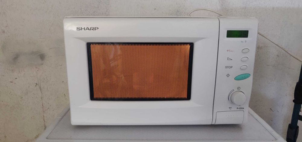 Cuptor cu microunde / grill Vortex