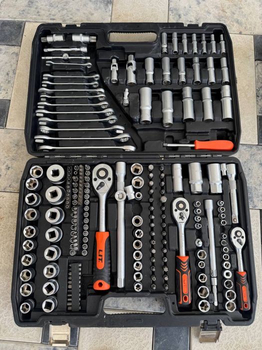 Продаётся набор инструментов модель 216