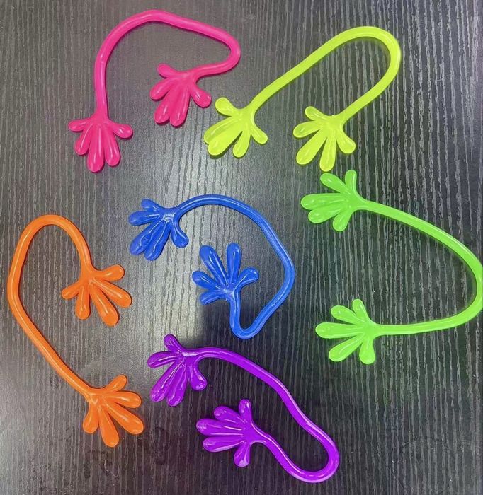 Капсули с играчки за вендинг машина за топчета 55 мм