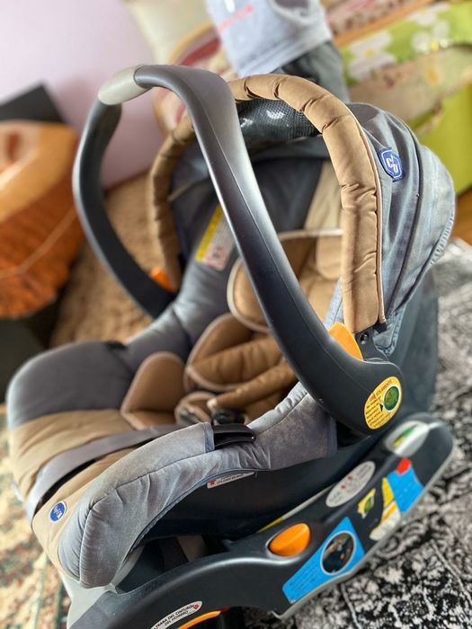 Chicco автокресло