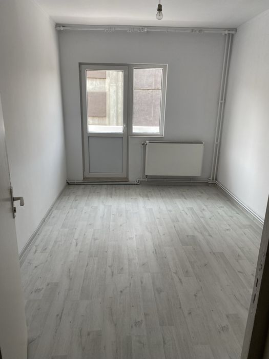 PF vand/schimb/inchiriez ap 3c et 3 , 80 mp zona Continental  Poitiers