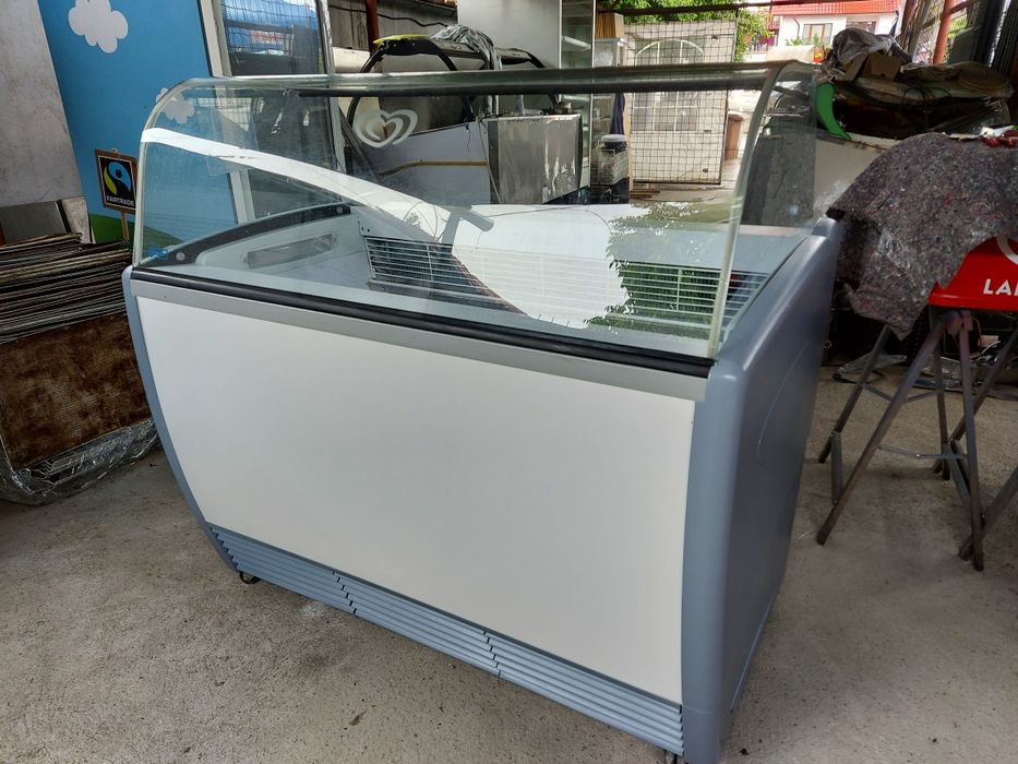 Vand vitrina frigorifica ISA pentru inghetata