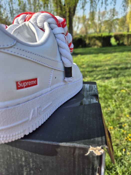 Adidași Nike Air Force 1 Low x Supreme White / Red (Fat Laces) - Mărimea 41 - Noi