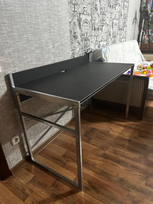 Продается рабочий стол