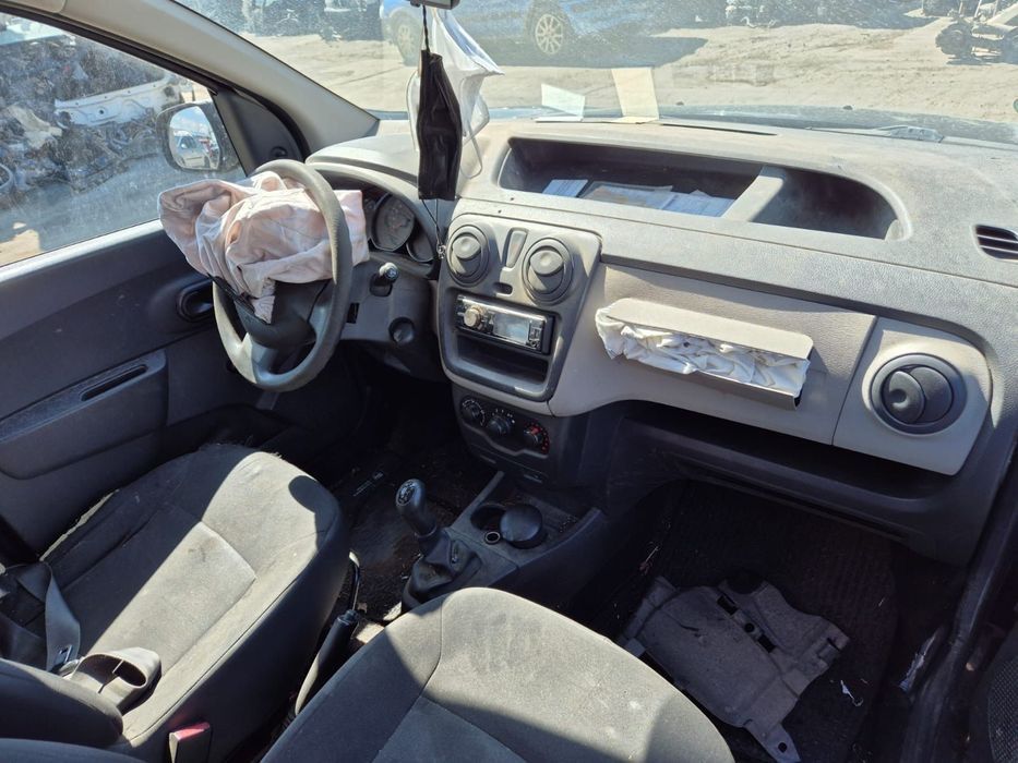 Dezmembram Dacia Dokker, an 2015, 1.6 benzina, cutie manuala