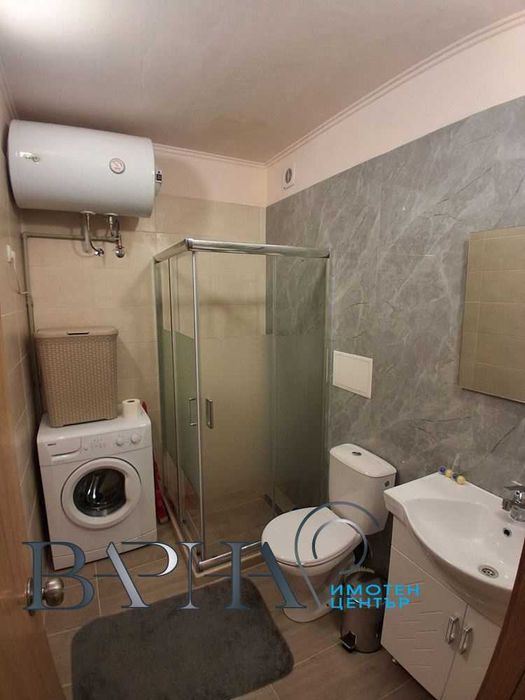 Двустаен апартамент - Ален мак