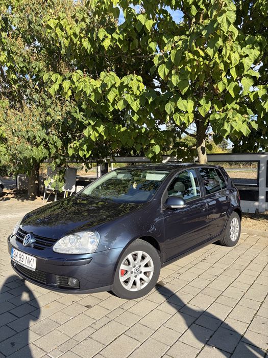 Volkswagen Golf V