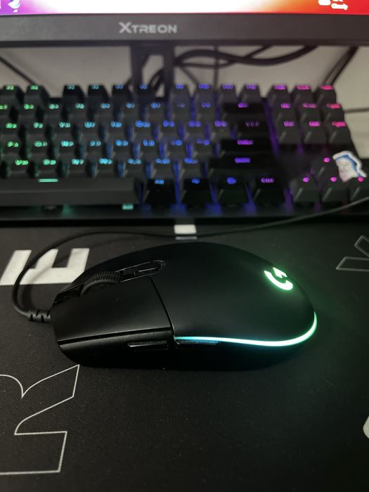 Mouse logitech g102