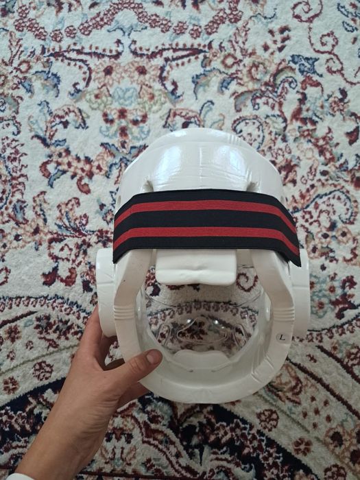 Срочно шлем для таэхвондо Daedo