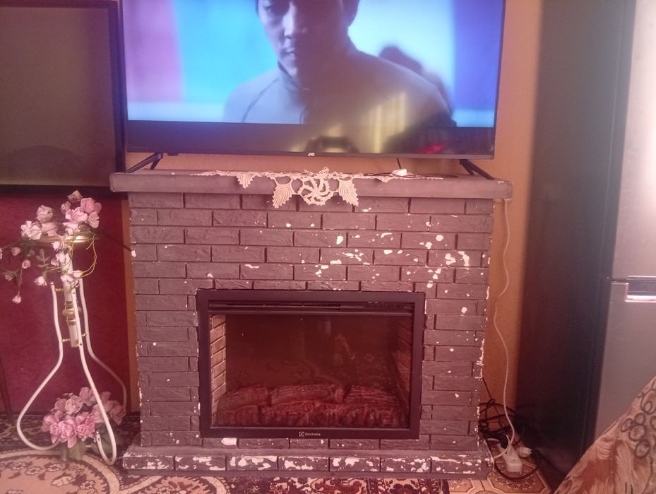 Продам электро камин.