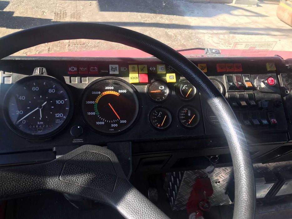 Autoutilitară stingere incendii MAGIRUS DLK 23-12 cu scară