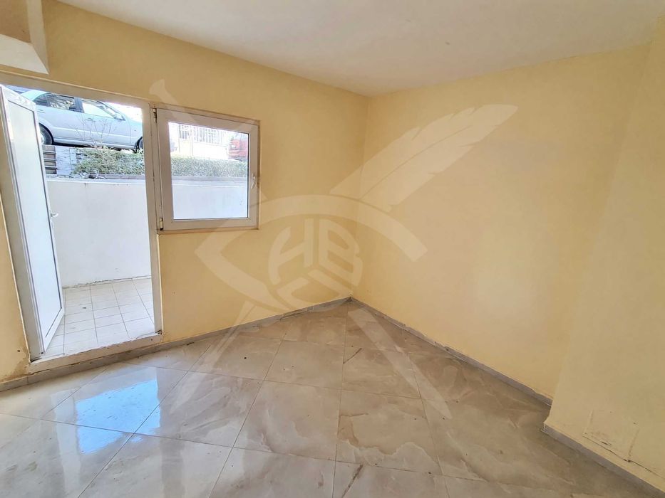 Дава се под наем Офис в Бургас, Братя Миладинови - 26 кв.м за 41000 € - Снимка #1