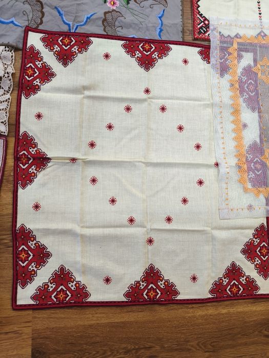 Битови карета и покривки