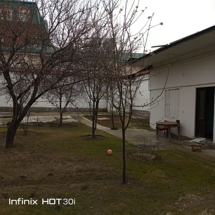 Учаска сотилади  себзорда