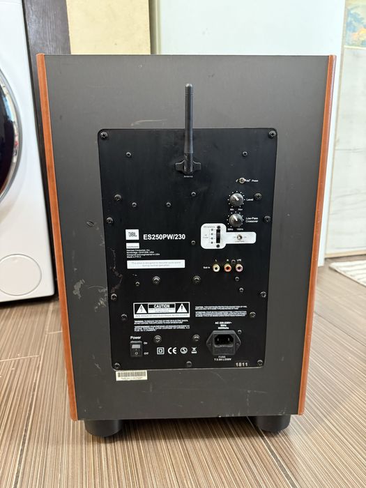 JBL ES250W 12” Subwoofer Активен