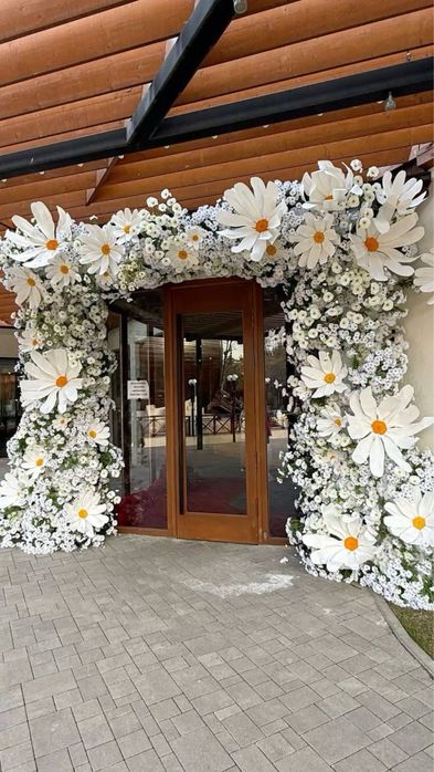 Оформления фасада арки декарации