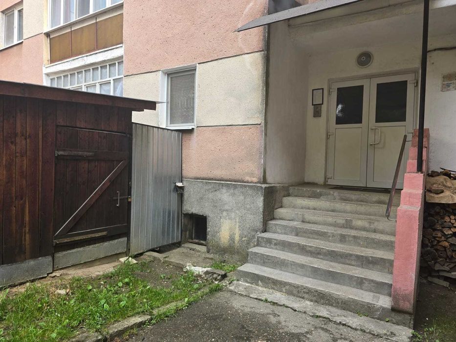 Vand apartament 3 camere, 110 mp in Campeni, Jud. Alba.