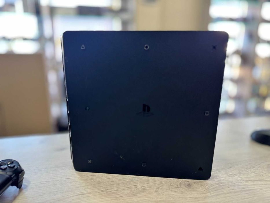 PlayStation 4 – 1TB  / НЕ приема дискове
