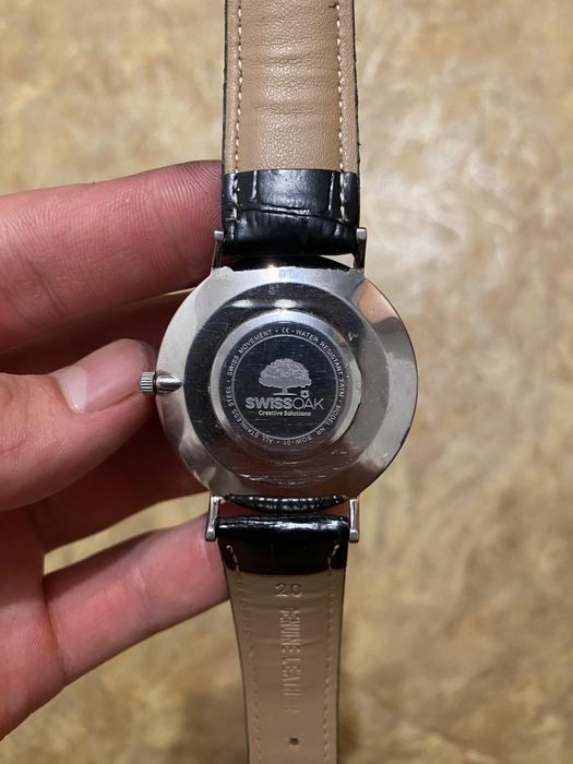 Часы "Swiss Oak" швейцарские.