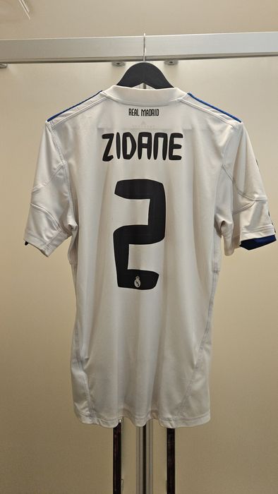 Тениска на Real Madrid