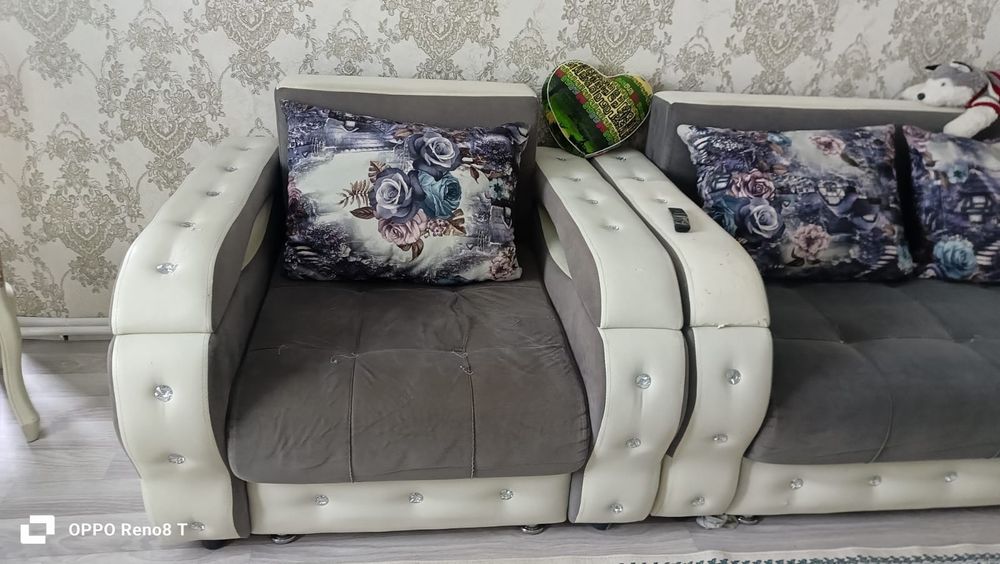 Продам диван с креслом