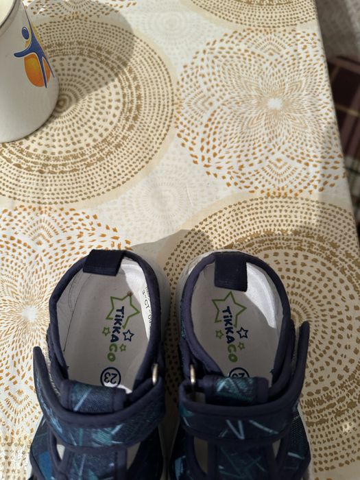 Продам сандалики