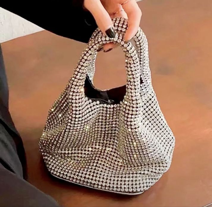 Сумочка со стразами