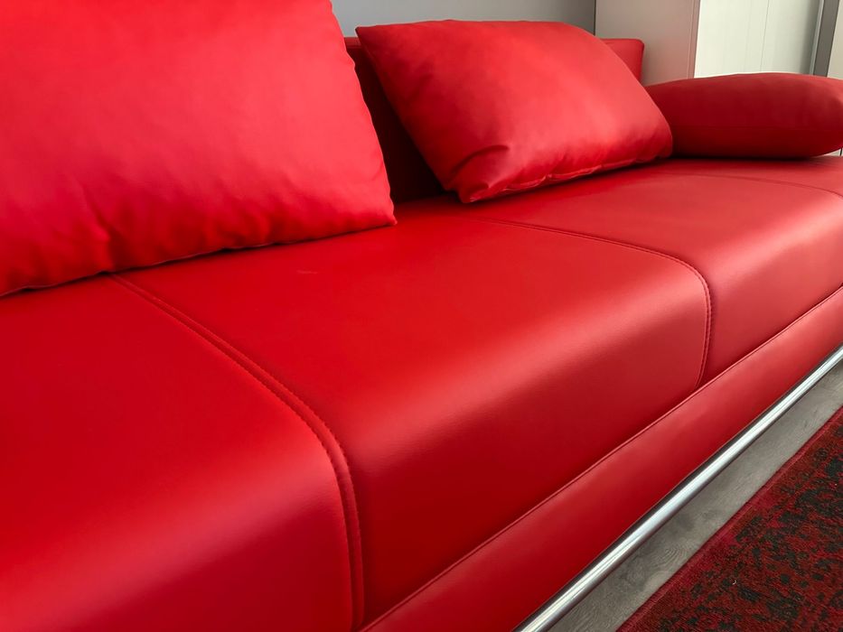 Италиански кожен диван